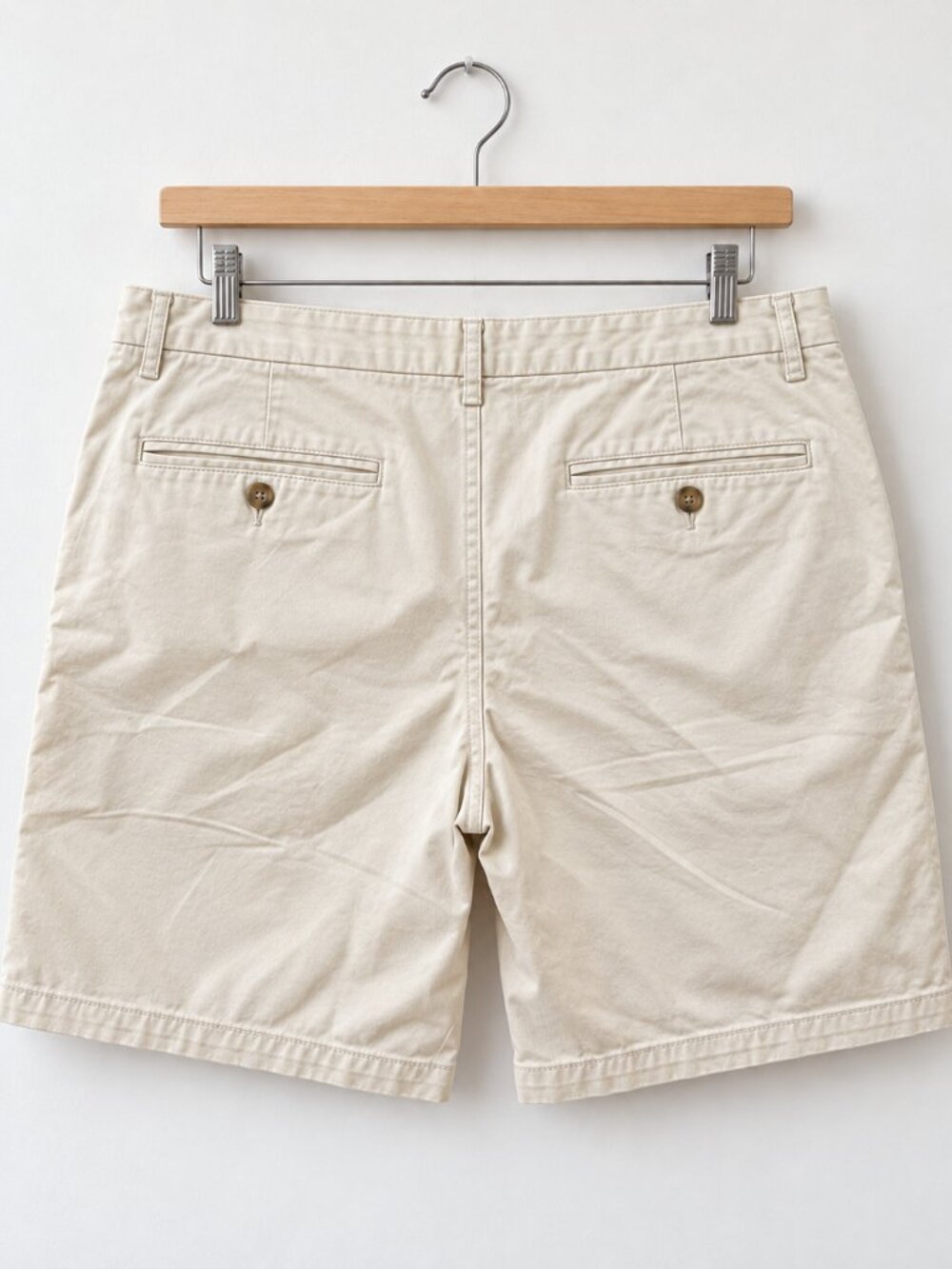 Old Navy Men's Flat Front Chino Shorts Cream Ivory Sizes 38 & 40 NWT - Picture 2 of 3
